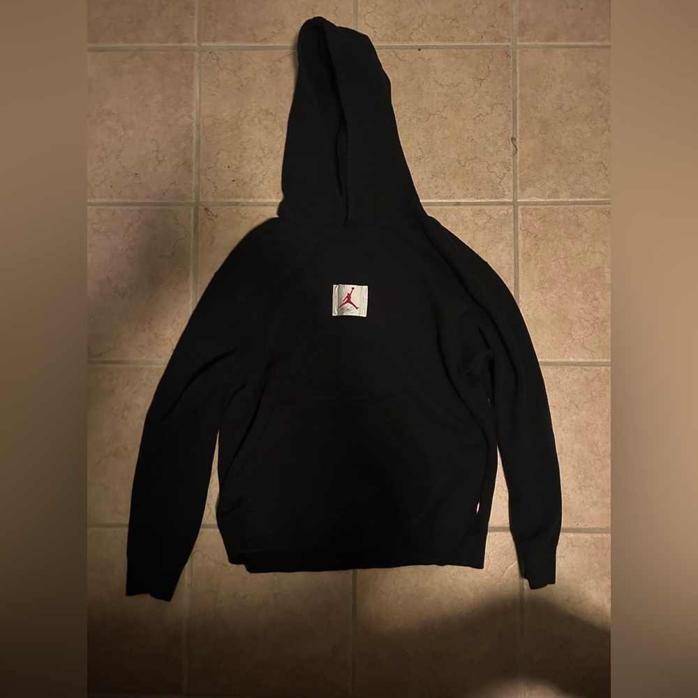 Jordan Hoodie in black and red
